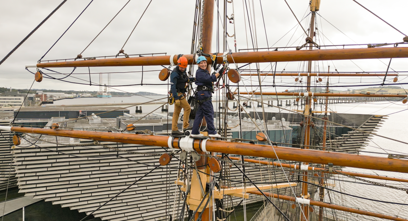 Discovery Mast Climb